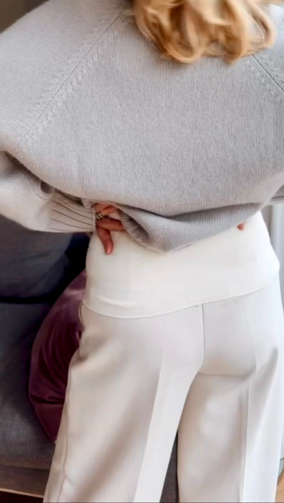 Model mit Rückenwärmer