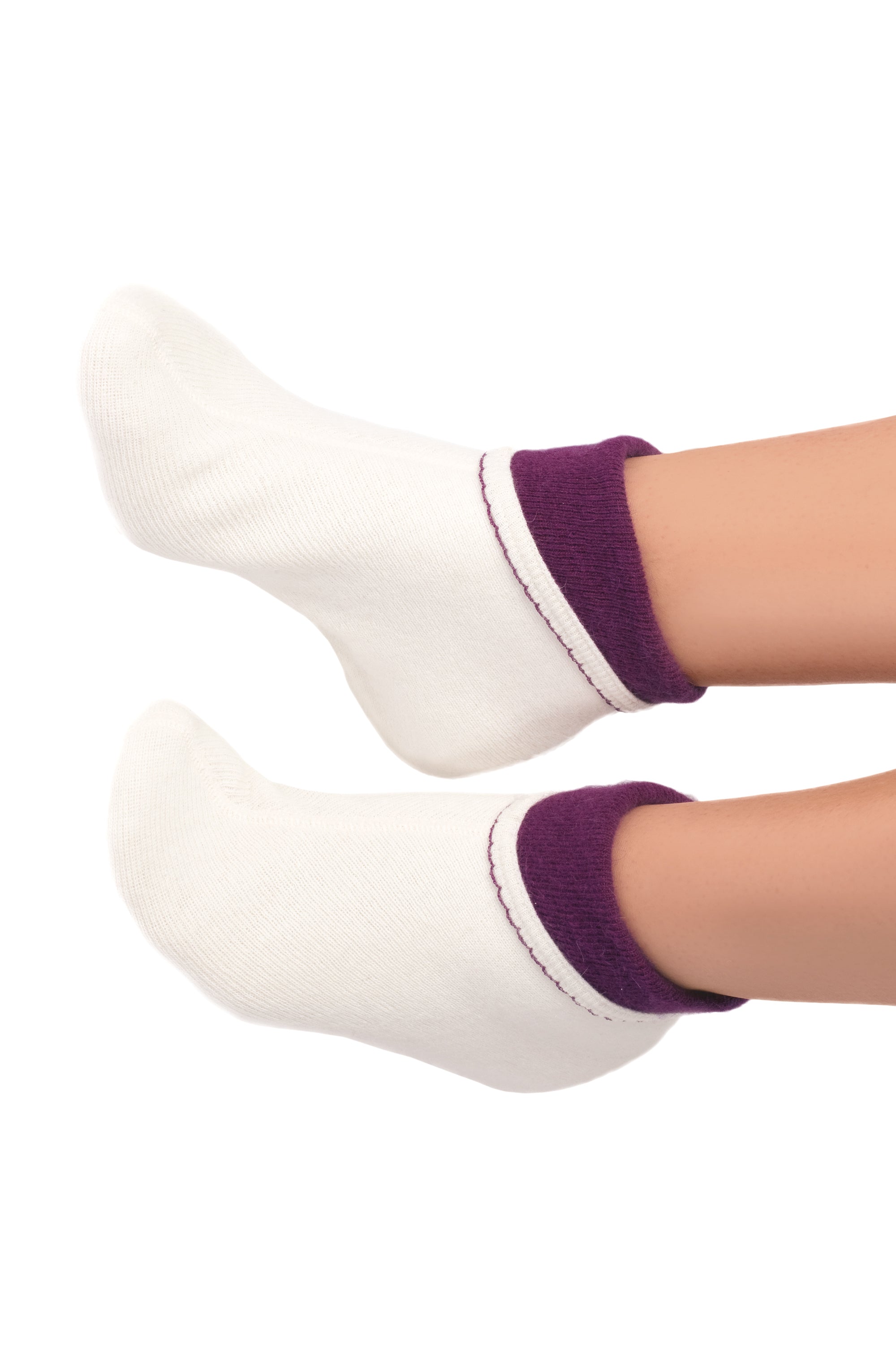 Bettschuhe - Bettdinger mit Umschlag aus Angorawolle für warme Nächte.