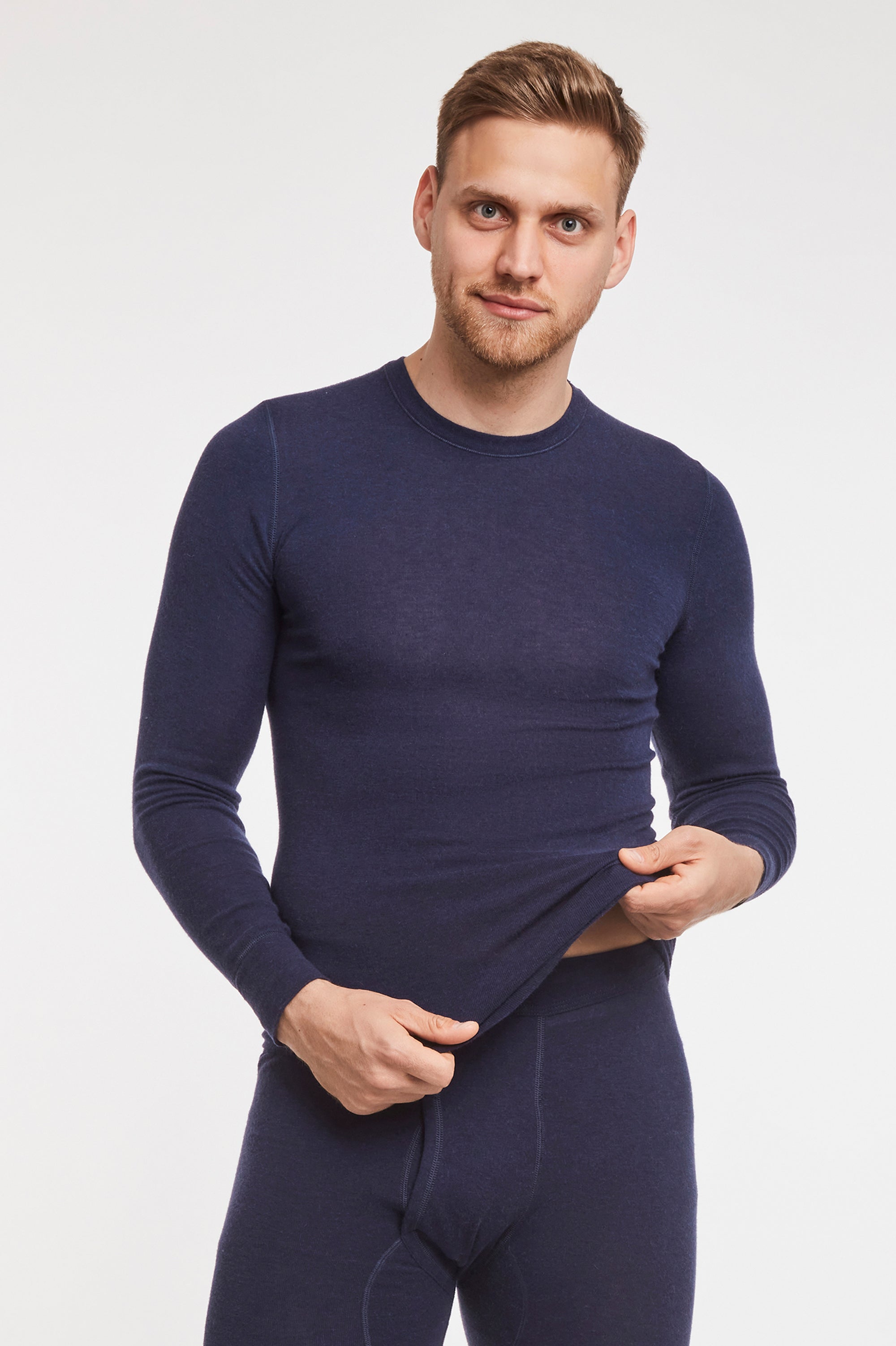 Herren Langarm-Shirt Angora 20, nahtlos, ideal für kühle Tage.